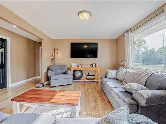 Glengarry Family Bungalow Near Cornwall Amenities