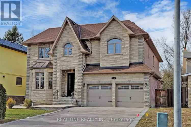 Buy Detached Home in Unionville with Luxury Features and Spacious Living