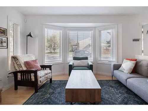 Townhouse For Sale In Renfrew, Calgary, Alberta
