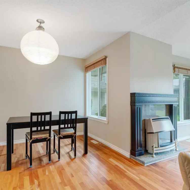 3 Bed 3 Bath Townhome in Langley Walnut Grove