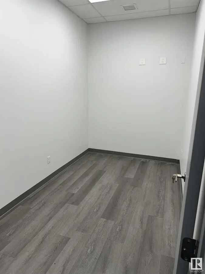 Office For Rent in Edmonton, Alberta