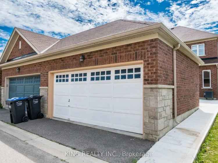 House For Sale in Brampton, Ontario