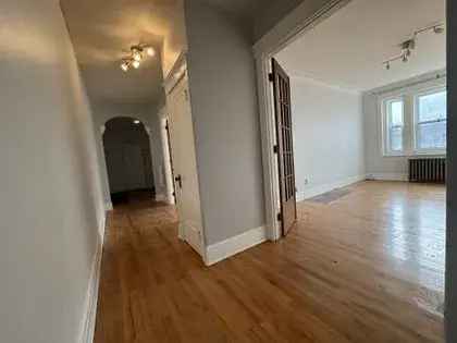 5 rooms apartment of 70 m² in Montreal