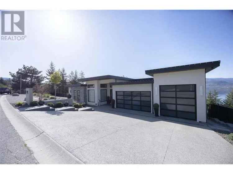 Luxury Lake View Rancher - Resort Style Living