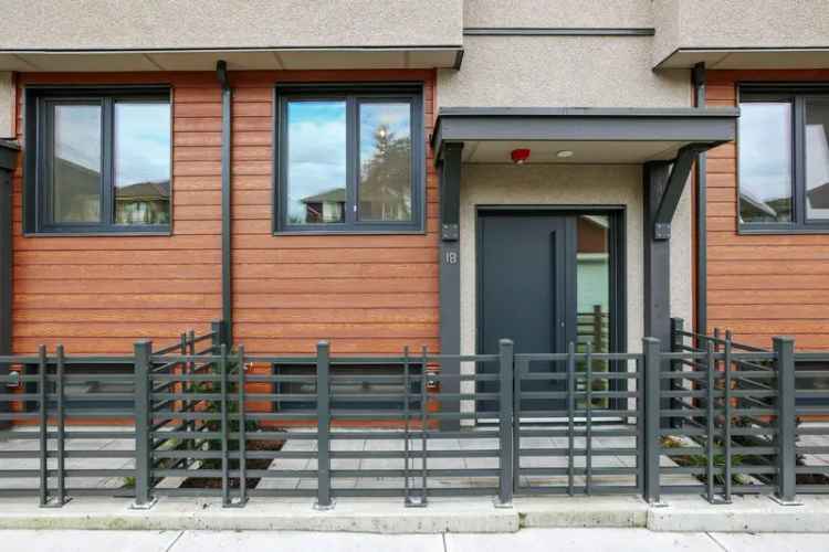 3 Bedroom Townhouse in Lower Lonsdale, North Vancouver