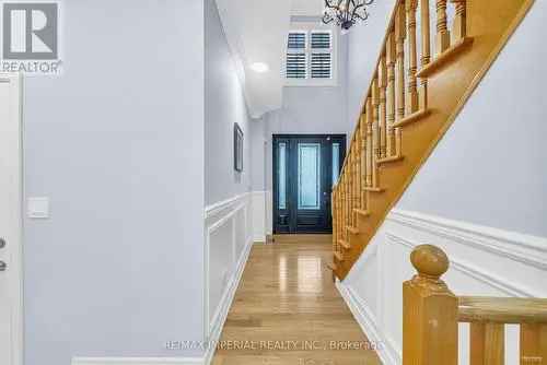 Buy House in Joshua Creek Oakville Gorgeous Updated 2 Storey