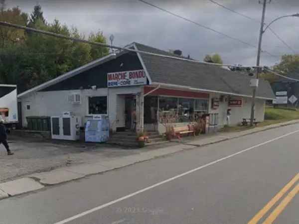 Commercial Building Office for Sale Laurentides