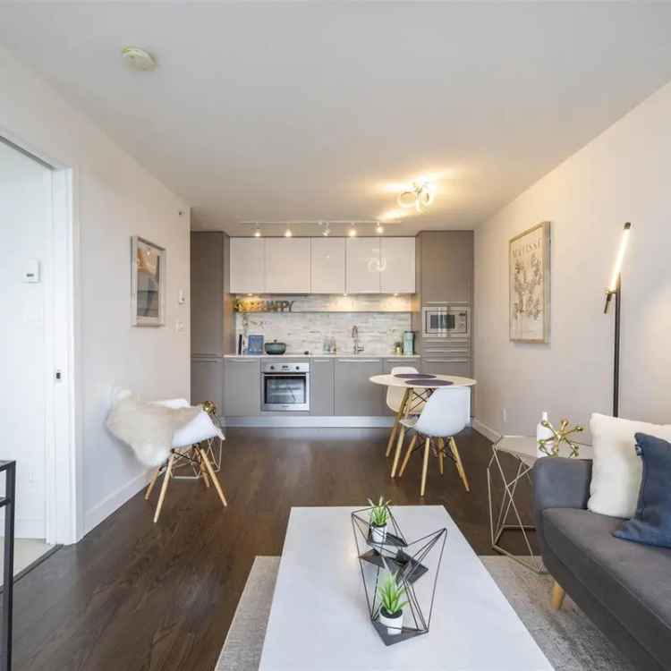 1-Bed Condo for Sale in MC2 Near Marine Gateway