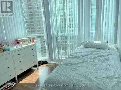 2 rooms apartment of 117 m² in Toronto