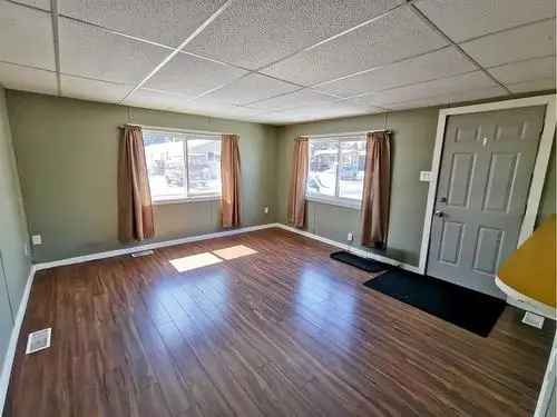 Starter Home in Normandeau Red Deer