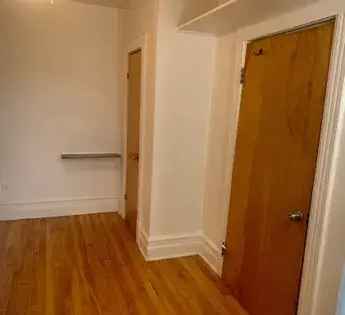 1 room room of 11 m² in Montreal