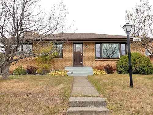 House For Sale in Thunder Bay, Ontario