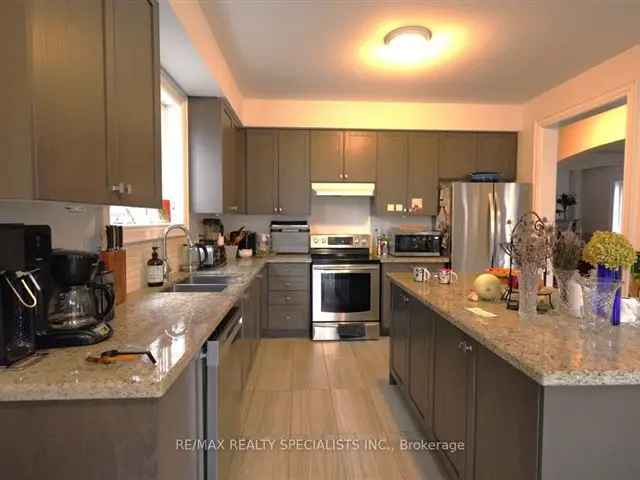 4 1 Bedroom House 3 Washrooms New Oshawa