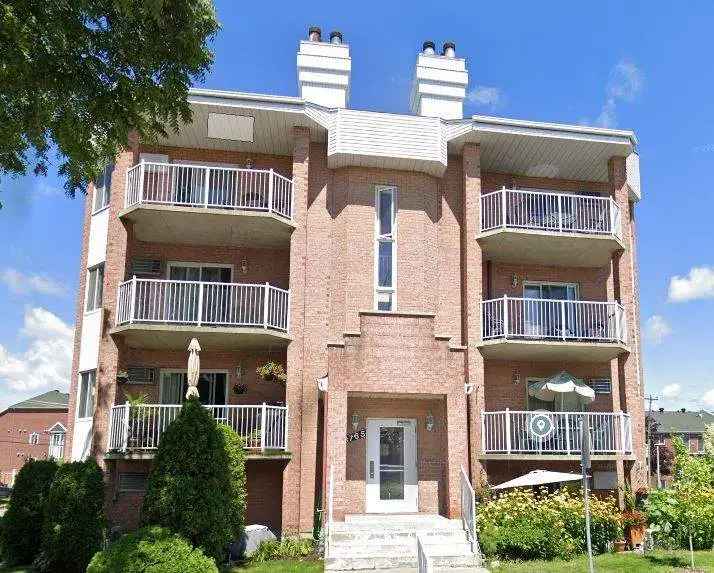 Apartment For Rent in Laval (administrative region), Quebec