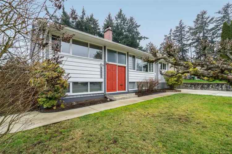 4 Bed 3 Bath Family Home with Legal Suite in Nanaimo