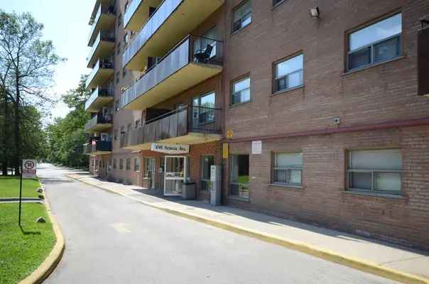 1051 Seneca Ave -  in Mississauga