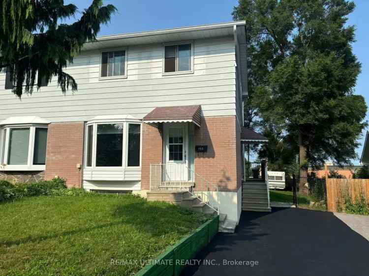 House For Sale in Barrie, Ontario