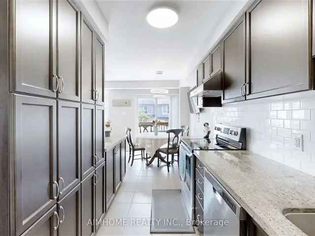 Bright Spacious Aurora Townhouse 3 Beds Finished Basement