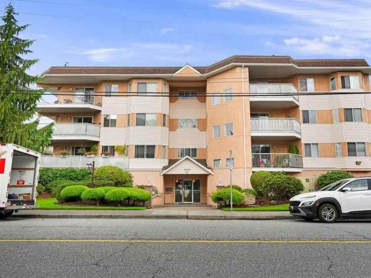 Chilliwack Condo 2 Bed 2 Bath Spacious Open Floor Plan Updated Amenities