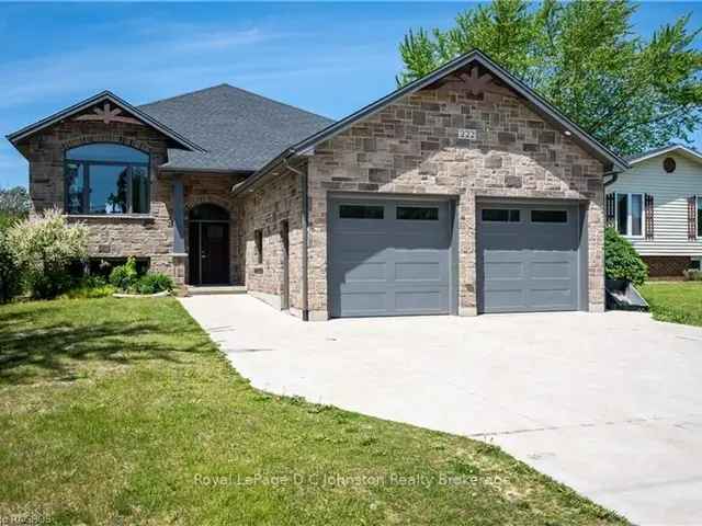 Stunning Custom-Built Raised Bungalow in Southampton