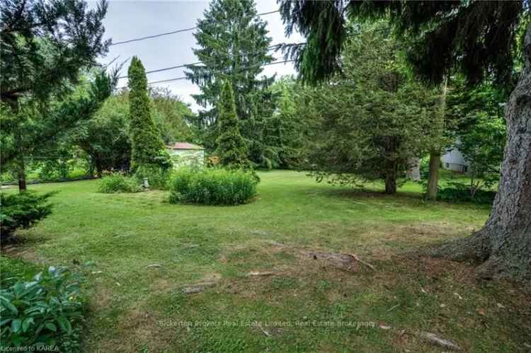 House For Sale in Gananoque, Ontario