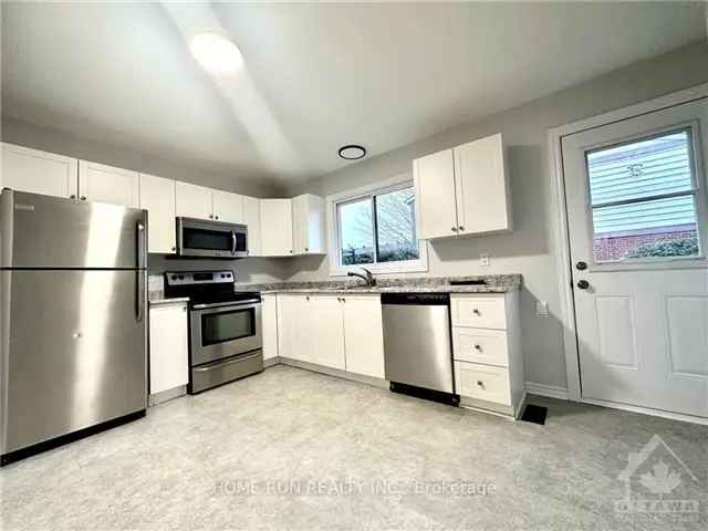 3 Bedroom 1.5 Bath Condo New Flooring No Carpets