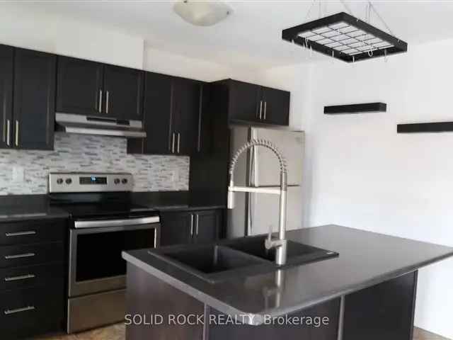 Barrhaven Condo 2 Bed 2 Bath Modern Open Concept