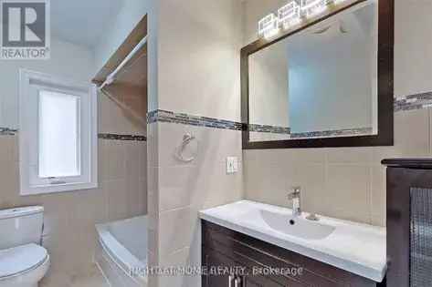 3 Bedroom 607m² Toronto Apartment near TTC