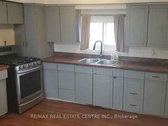 2 Bed 1 Bath House Near Hamilton and Brantford