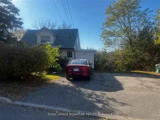 House For Sale in Mississauga, Ontario