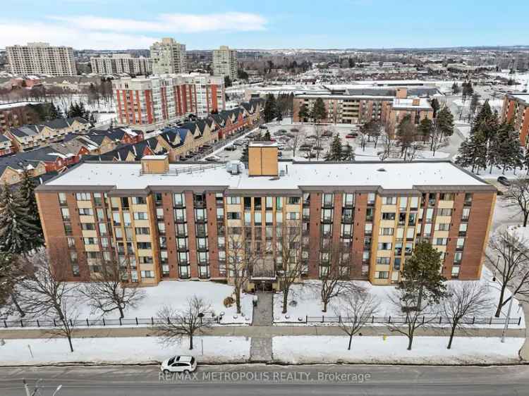 Beautifully Renovated Condo Near Pickering Town Centre