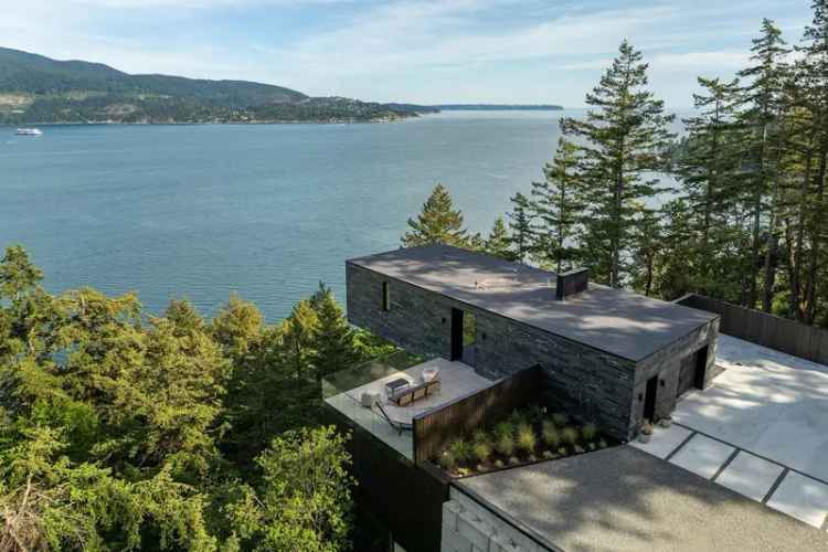 A $2,990,000.00 House/Single Family with 3 bedrooms in Bowen Island, Bowen Island