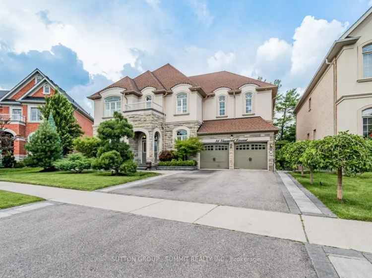 House For Sale in Brampton, Ontario