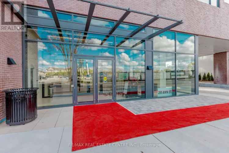 Apartment For Sale in 28, Ann Street, Mississauga, Ontario