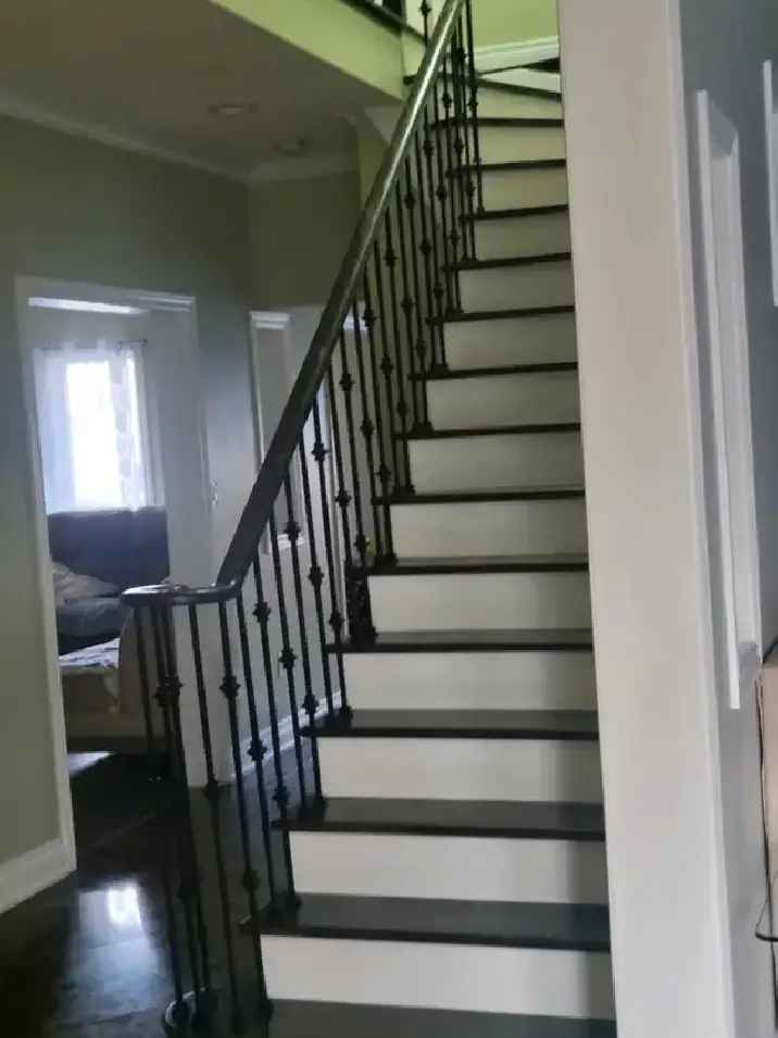 Large Master Bedroom for Rent