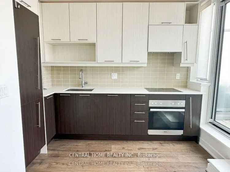 Rent Award Winning Studio One Bedroom in Financial and Entertainment District