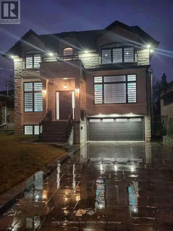 Modern Custom Residence 4 Beds 4 Baths Finished Basement