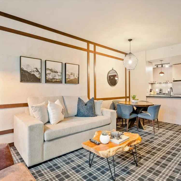 Whistler Village Condo: Luxurious 1-Bedroom Renovation