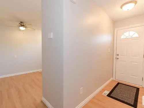 3 Bedroom Townhouse For Sale in Mill Woods Edmonton