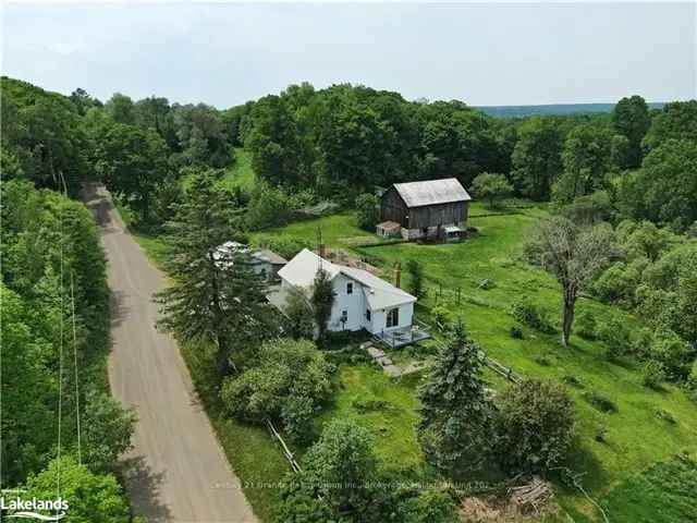 3-Acre Hobby Farm near Gooderham - Spacious Farmhouse with Barn & Gardens