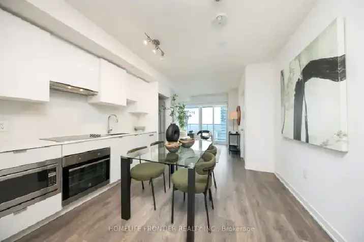 Yonge & Eglinton - 1 Bedroom   Den, 2 Bathroom - Move in Today!