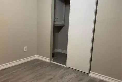 1 room house of 269 m² in Toronto