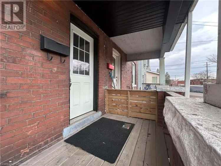 3 Bed 1 1/5 Bath Renovated Home - Deck - Fenced Yard