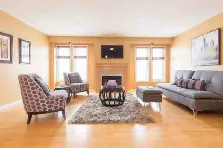 Luxury 3-Bed House Near CHEO and uOttawa