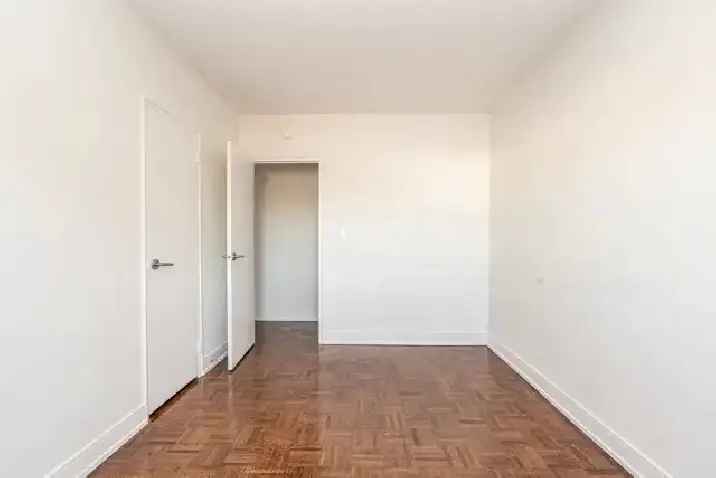 renovated two bedroom - ID 2284