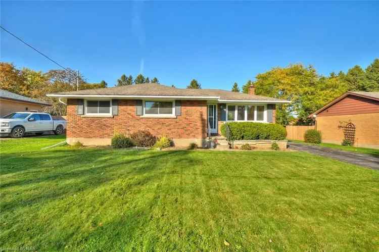 House For Sale in Pelham, Ontario