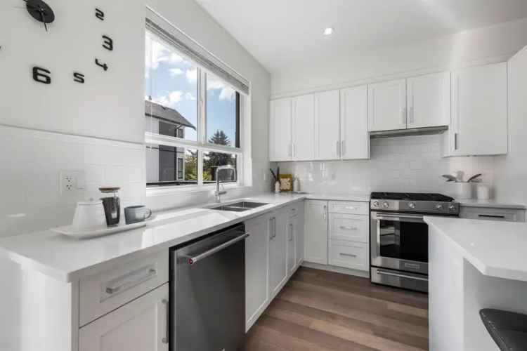 Grandview Surrey Townhome for Sale - 4 Beds, 4 Baths