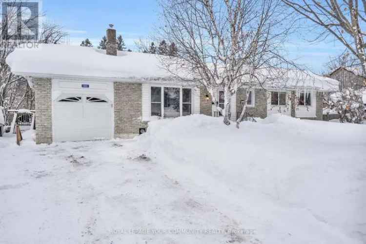 Family Bungalow in Cannington 3 3 Bedrooms 3 Bathrooms 2 Kitchens