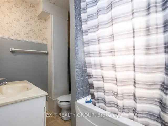 House For Sale in Belleville, Ontario