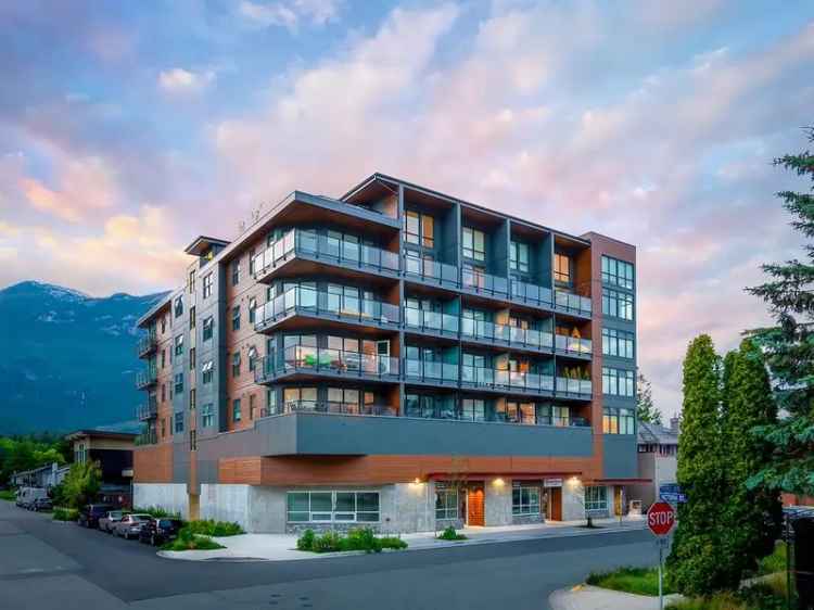 A $589,000.00 Apartment/Condo with 1 bedroom in Downtown SQ, Squamish